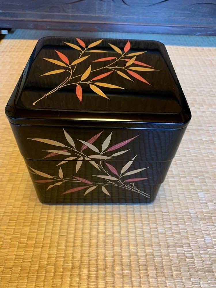 新品 三段重箱 笹本金蒔絵 越前塗り Amazon.co.jp: 三段重箱 笹本金蒔絵 越前塗り : ホーム&キッチン